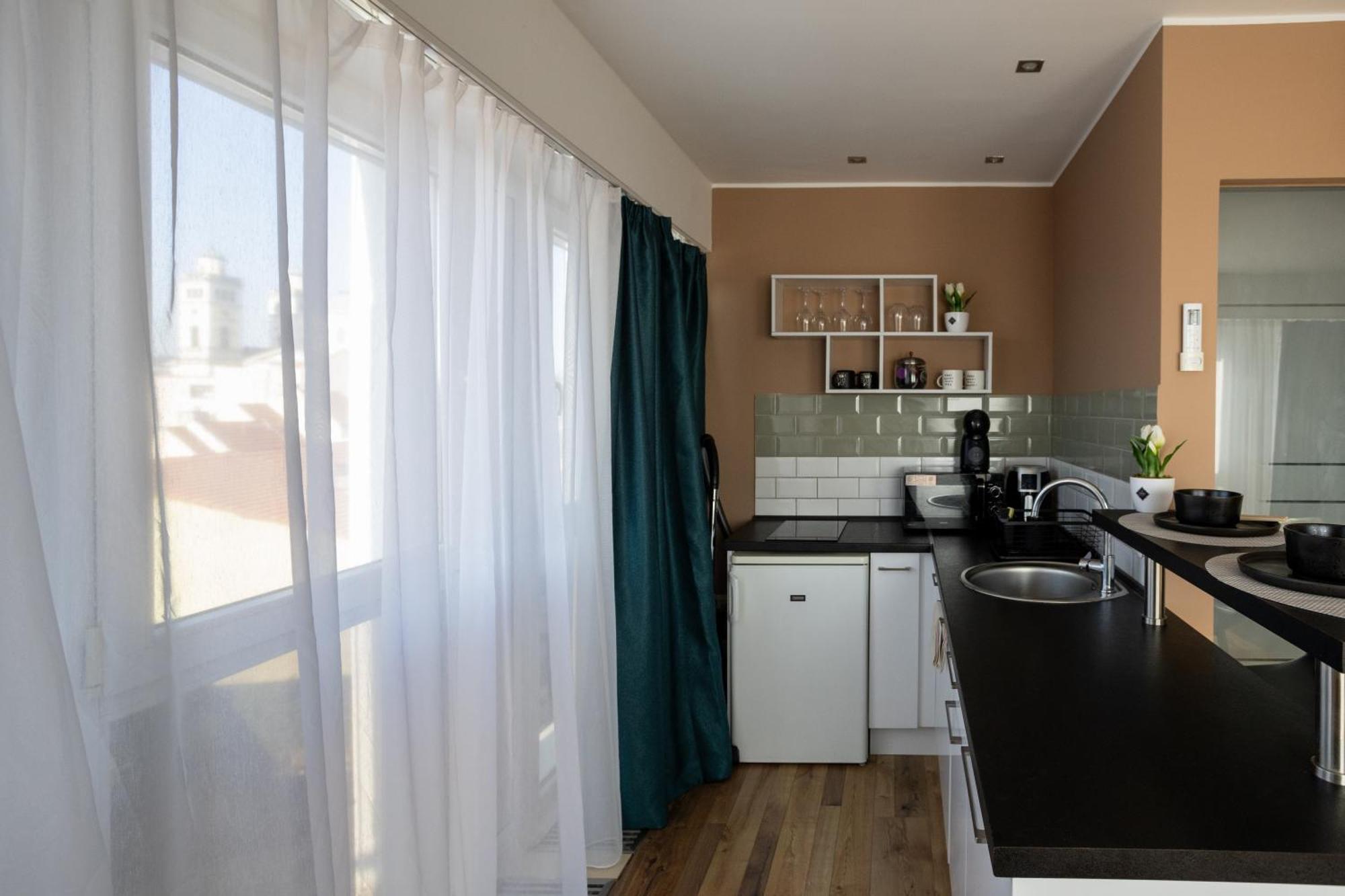 Hellowine Apartman II Eger Exterior photo